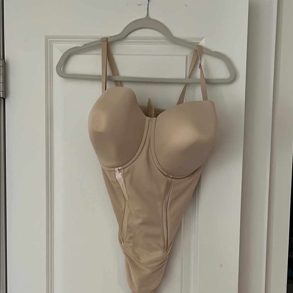 Maidenform Nude Underwire Bodysuit